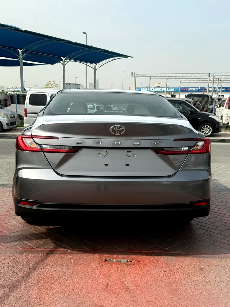 Toyota Camry 2.5 AT BASIC GRAY 2026 - Image 6