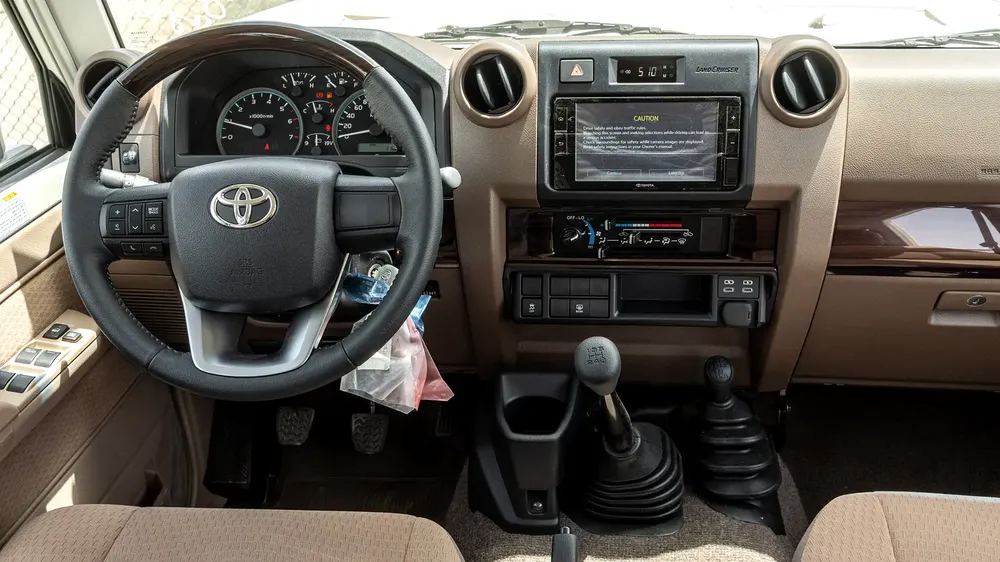 Toyota Land Cruiser LC76 4.0L MT Petrol - Image 15