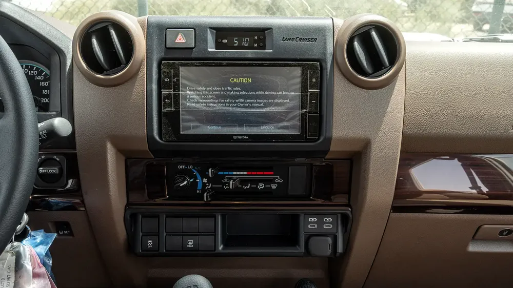 Toyota Land Cruiser LC76 4.0L MT Petrol - Image 16