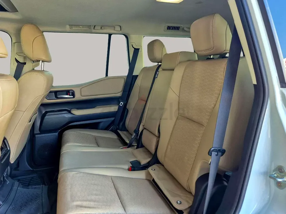 AED 2963/month | 2024 Toyota Prado GXL | GCC Specs | Ref#465920 - Image 12