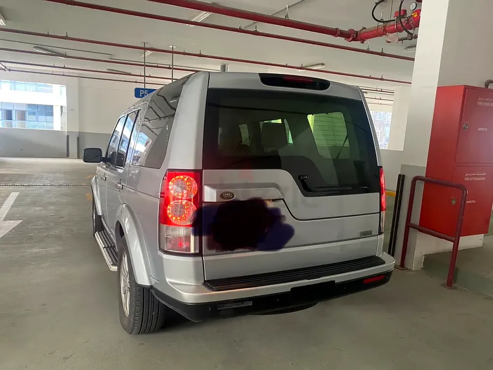 Land Rover LR4 HSE 2010 GCC Specs - Well Maintained - Image 6
