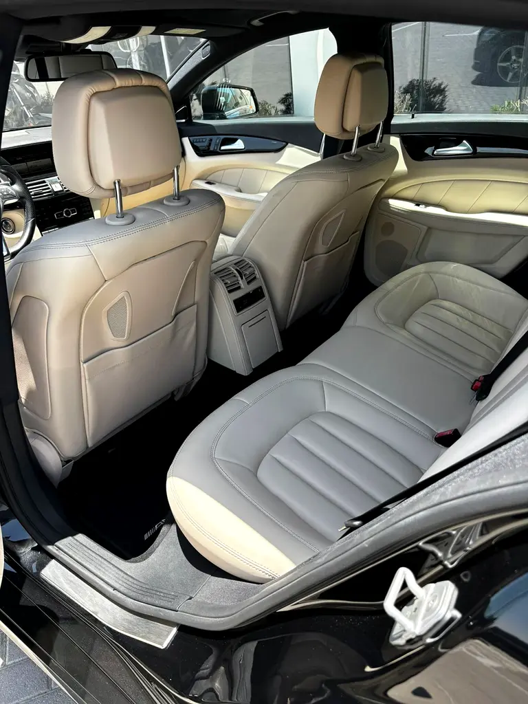 Mercedes-Benz CLS 500 2013 | GCC Specs | Low Mileage - Image 10