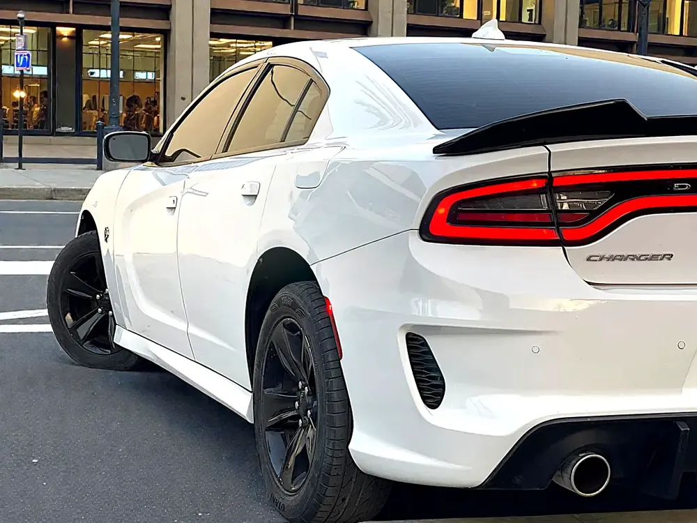 AED 896 EMI PM | DODGE CHARGER | SXT | 2021 | 0% DOWNPAYMENT - Image 10