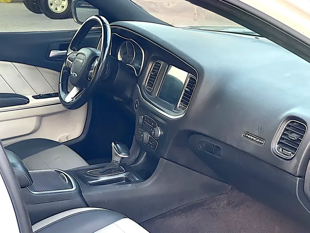 AED 896 EMI PM | DODGE CHARGER | SXT | 2021 | 0% DOWNPAYMENT - Image 16