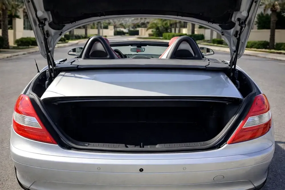 Mercedes-Benz SLK 200 | GCC Specs | Well Maintained Convertible - Image 13