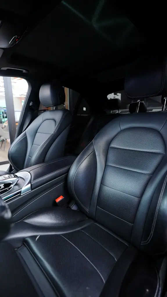 Mercedes C300 - Image 6