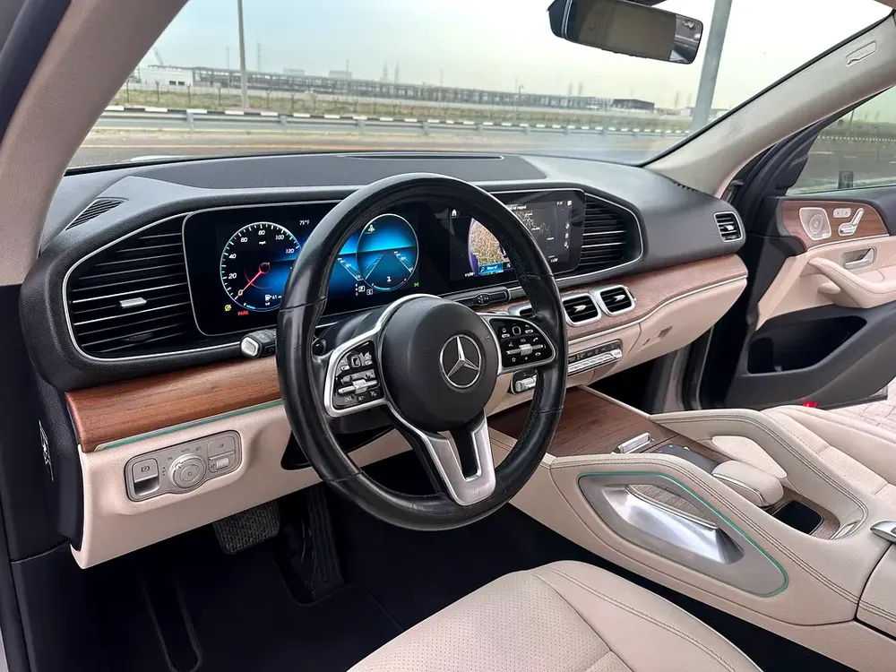 MercedesGLE 350 2022 Imported full GLE63 AMG Kit full option original airbags super clean car - Image 5