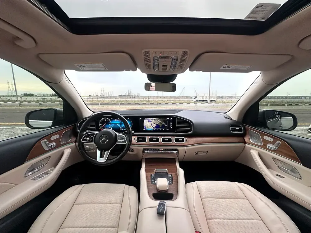 MercedesGLE 350 2022 Imported full GLE63 AMG Kit full option original airbags super clean car - Image 6