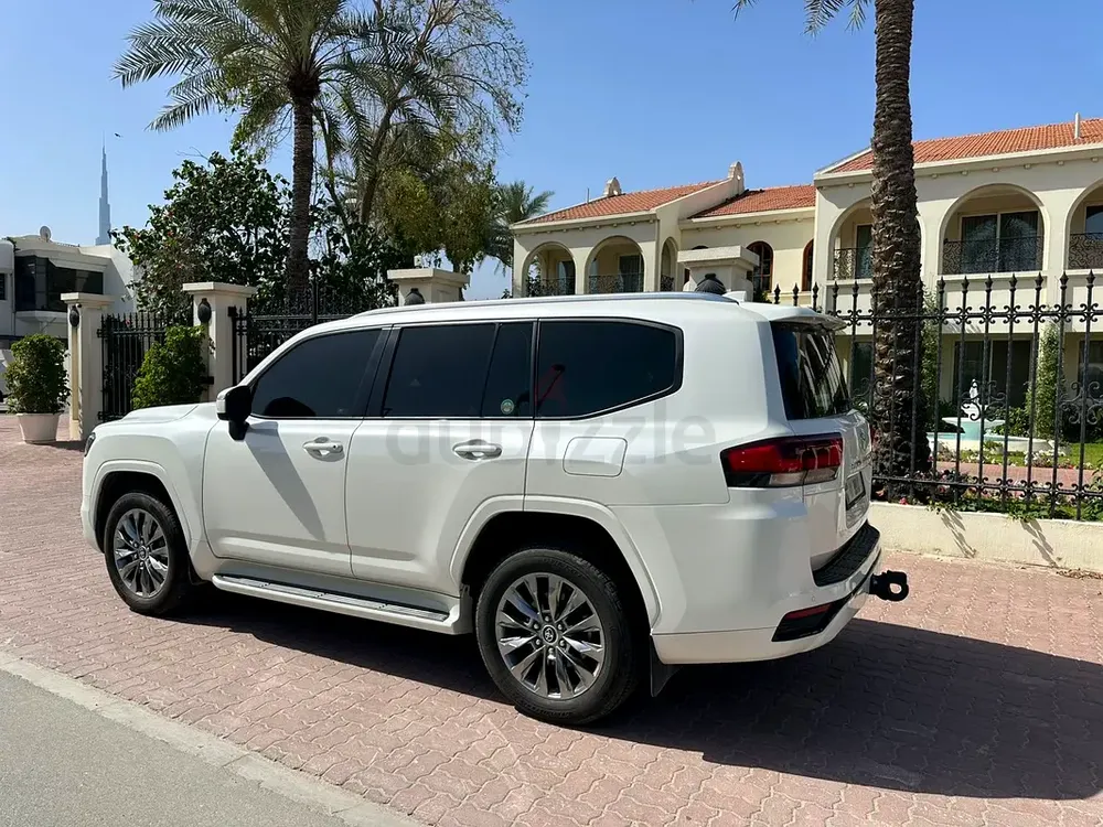 Toyota Land Cruiser GXR 2025 Model with Company Warranty  Free Service Contract - Image 16