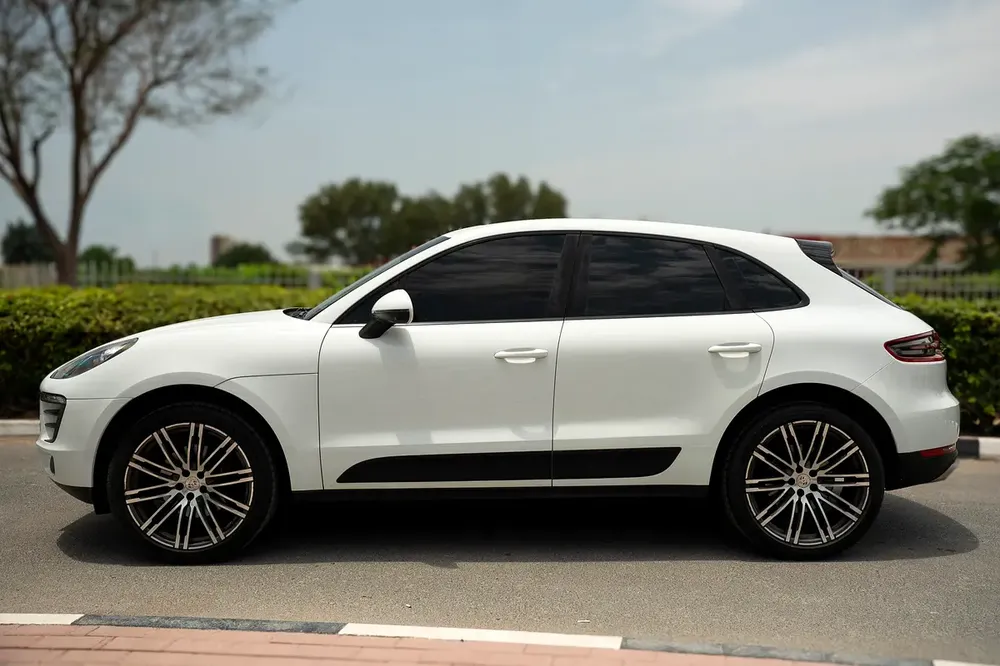 2018 Porsche Macan S | GCC Specs | Full Service History - Image 5