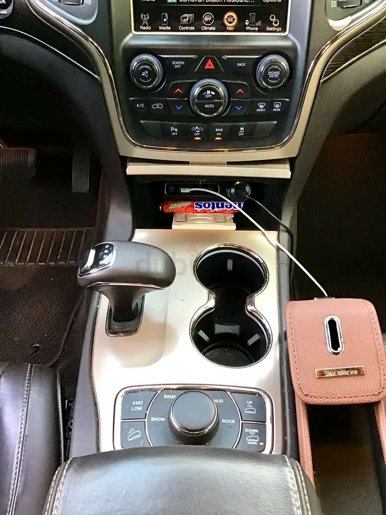 Jeep Grand Cherokee Summit 5.7L V8 GCC | Full Option | No Accidents - Image 10