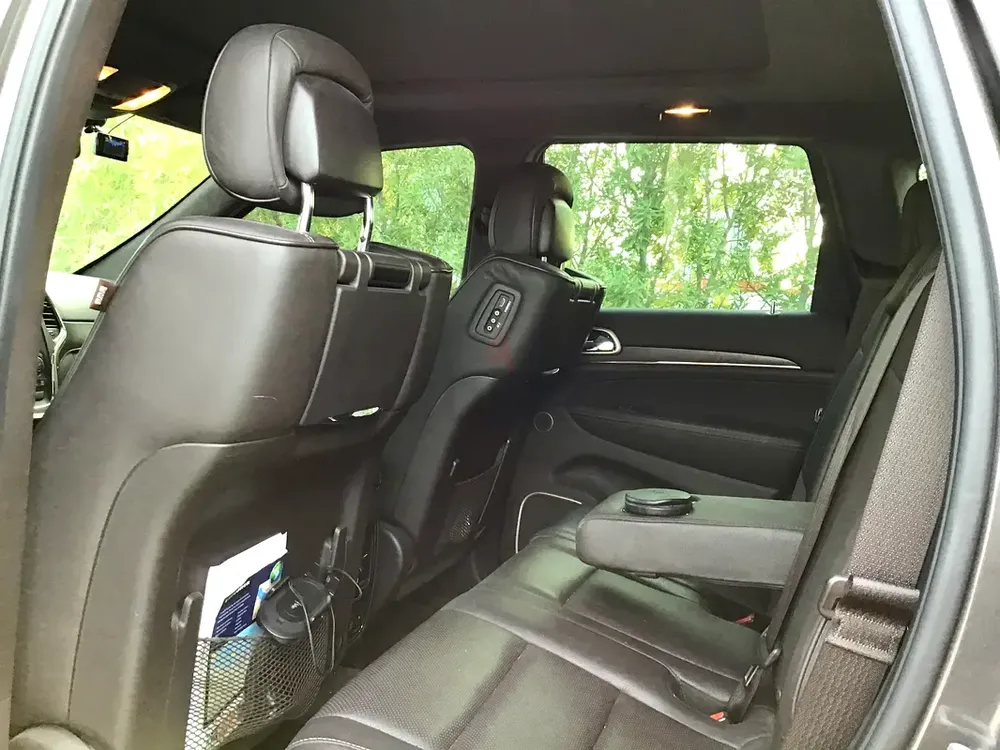 Jeep Grand Cherokee Summit 5.7L V8 GCC | Full Option | No Accidents - Image 14
