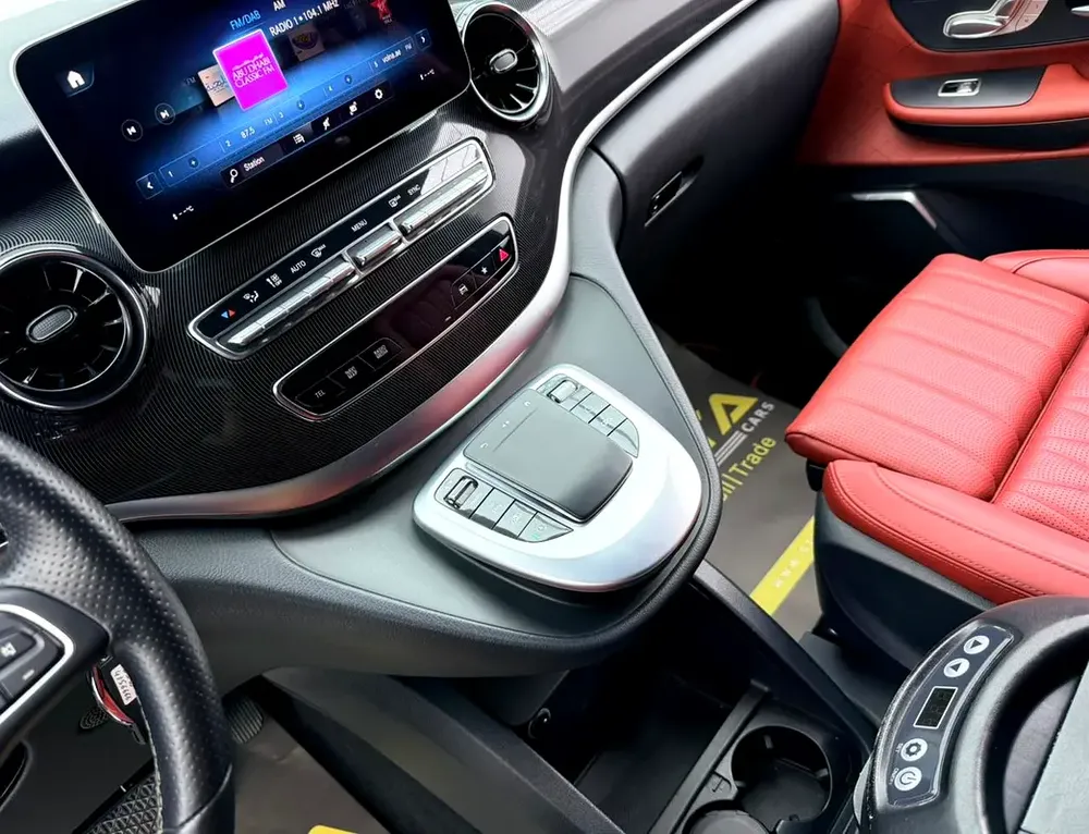 2023 Mercedes Benz V250 Falcon Edition, 2026 MB Warranty, 2027 MB Service Pack, Low Km, GCC - Image 13