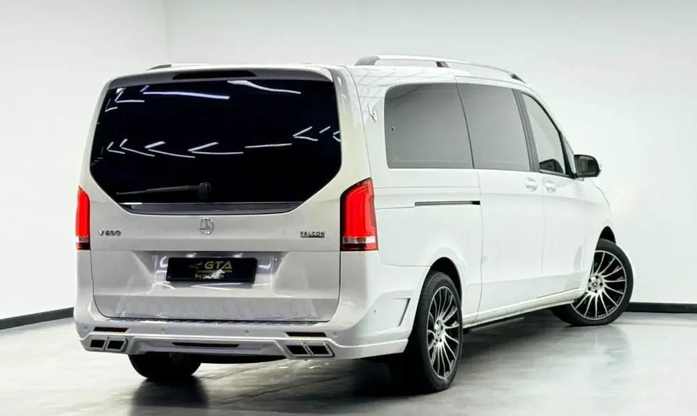2023 Mercedes Benz V250 Falcon Edition, 2026 MB Warranty, 2027 MB Service Pack, Low Km, GCC - Image 4