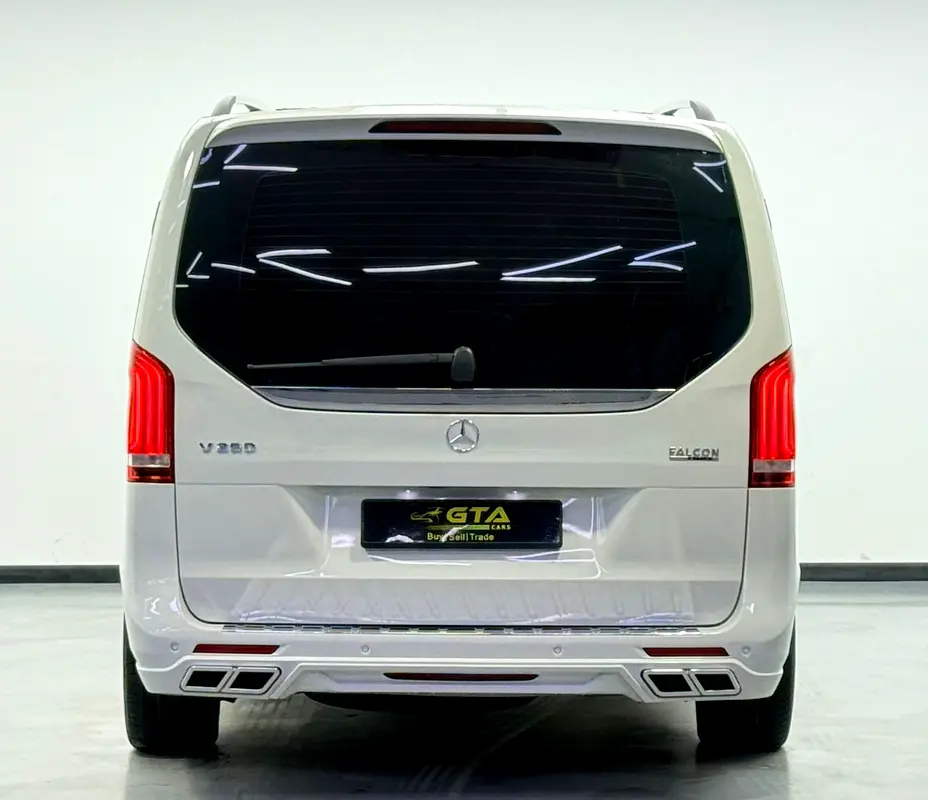 2023 Mercedes Benz V250 Falcon Edition, 2026 MB Warranty, 2027 MB Service Pack, Low Km, GCC - Image 5