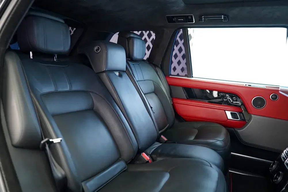 LONG WHEELBASED | VOGUE AUTOBIOGRAPHY P525 | PANORAMIC ROOF | REAR ENTERTAINMENT | WARRANTY AVAILABL - Image 12