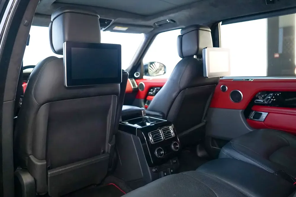 LONG WHEELBASED | VOGUE AUTOBIOGRAPHY P525 | PANORAMIC ROOF | REAR ENTERTAINMENT | WARRANTY AVAILABL - Image 9