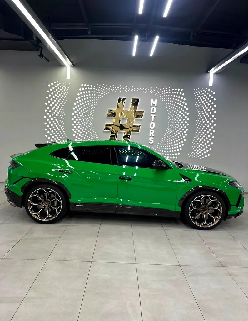 Lamborghini URUS Performante - Image 11