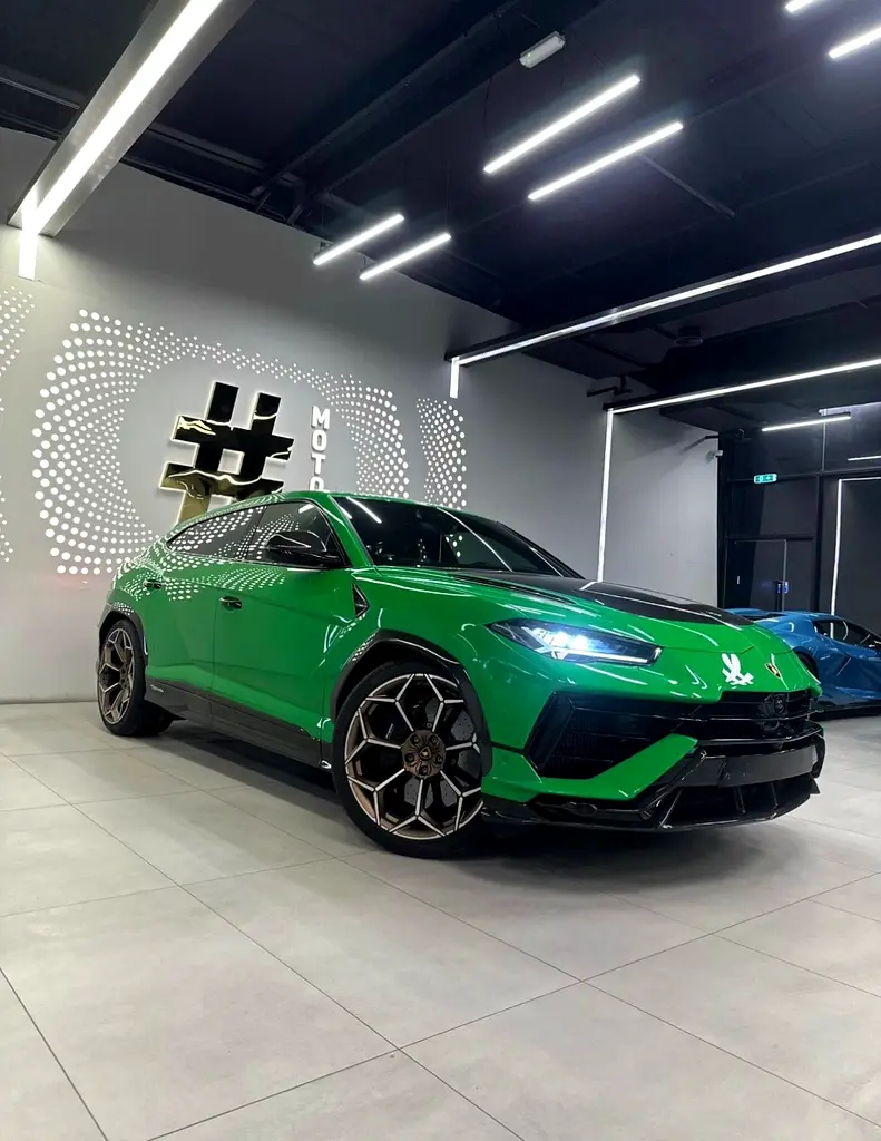 Lamborghini URUS Performante - Image 6