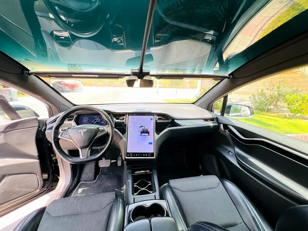 2019 Tesla x GCC - Image 8