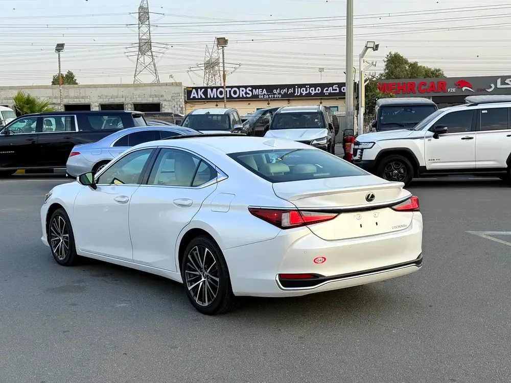 2024 LEXUS ES 300h HYBRID ENGINE FRESH IMPORT US SPEC - Image 5