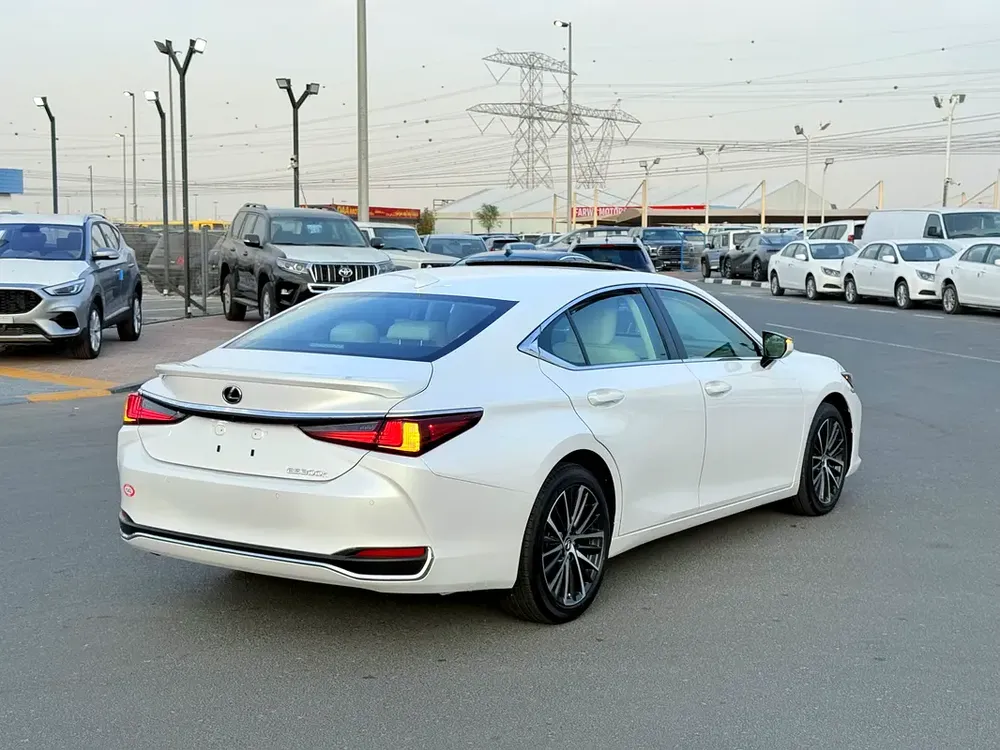 2024 LEXUS ES 300h HYBRID ENGINE FRESH IMPORT US SPEC - Image 6