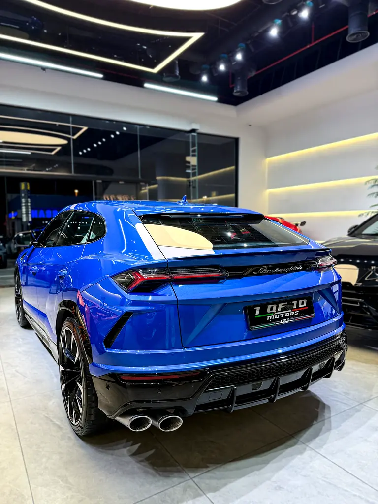 2020 LAMBORGHINI URUS ( GCC / STILL UNDER WARRANTY ) - Image 5