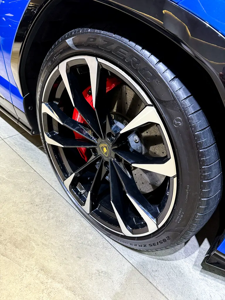 2020 LAMBORGHINI URUS ( GCC / STILL UNDER WARRANTY ) - Image 7