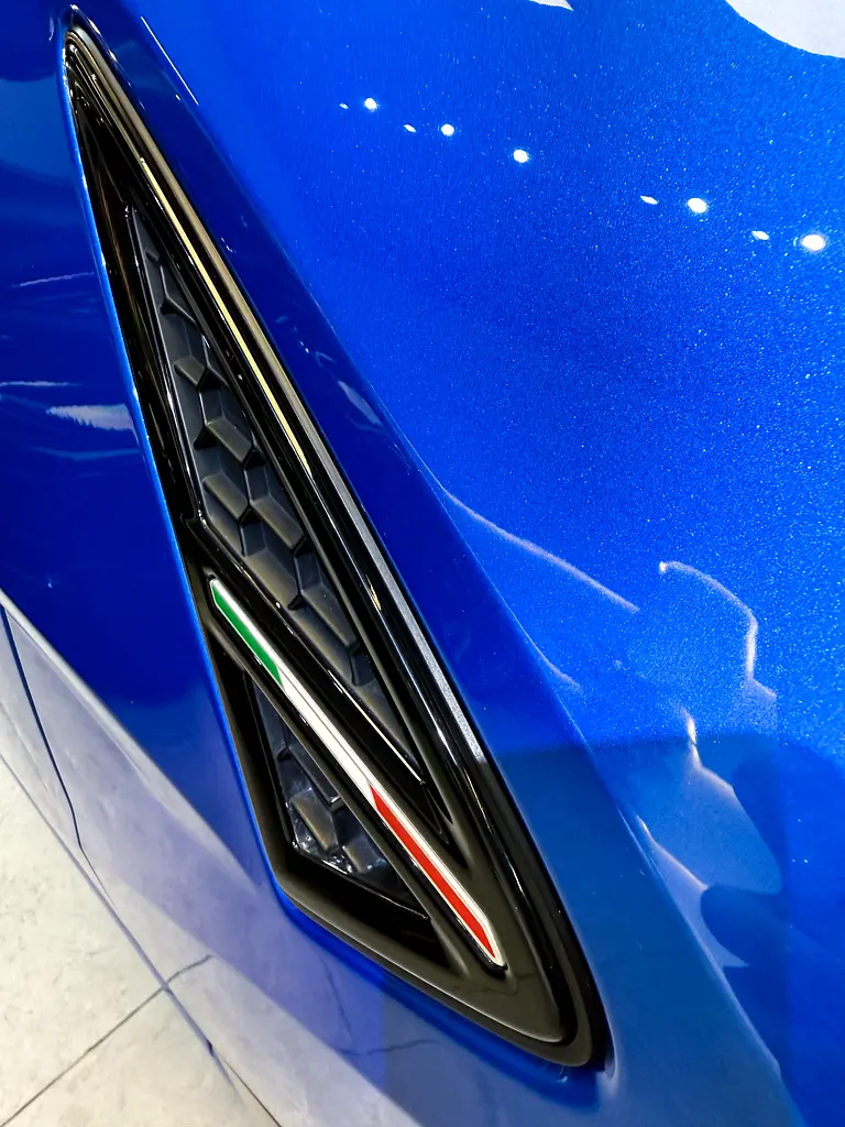 2020 LAMBORGHINI URUS ( GCC / STILL UNDER WARRANTY ) - Image 8