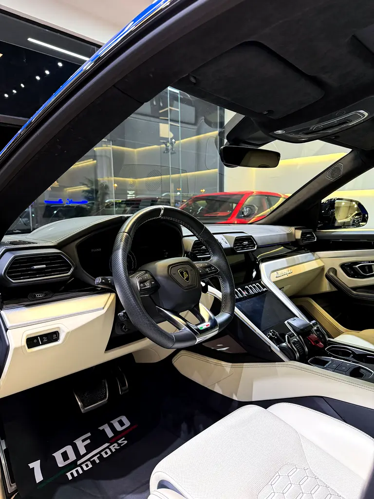2020 LAMBORGHINI URUS ( GCC / STILL UNDER WARRANTY ) - Image 9