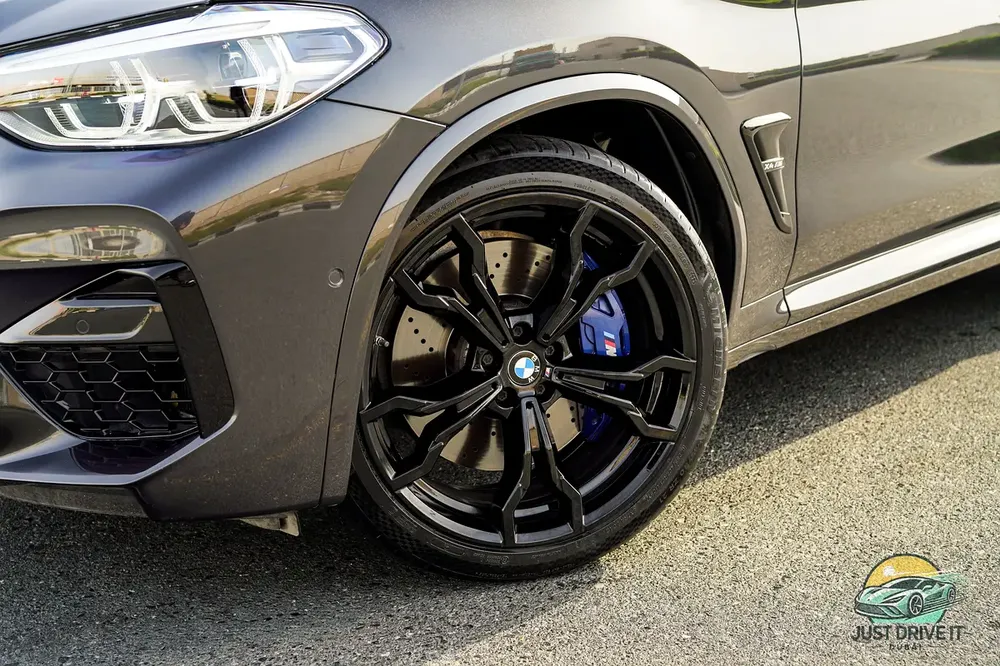 BMW X4M Competition 2021 GCC | 35K kms | Warranty + Service until 2027 | Cartier Red | Full Carbon - Image 10