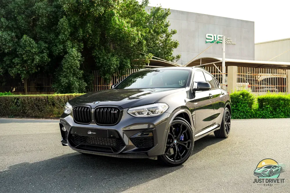 BMW X4M Competition 2021 GCC | 35K kms | Warranty + Service until 2027 | Cartier Red | Full Carbon - Image 6