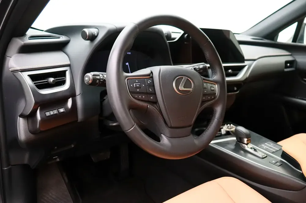 2024 Lexus UX300h Premier - GCC Specs - Brand New - Image 12