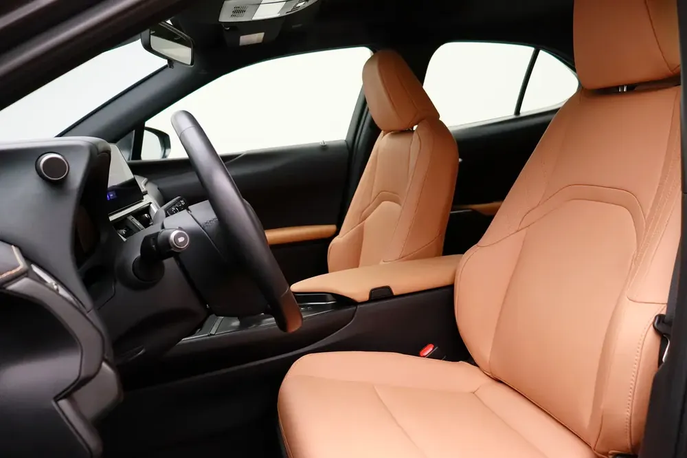 2024 Lexus UX300h Premier - GCC Specs - Brand New - Image 13