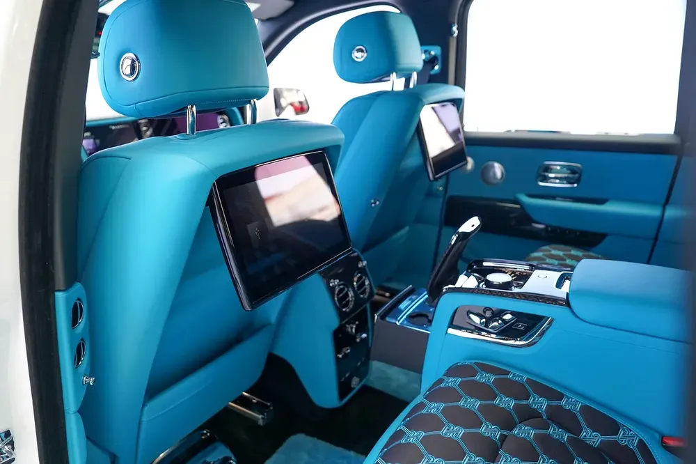CULLINAN BLACK BADGE | TIFFANY BLUE | BESPOKE AUDIO | STARLIGHT | 2 YEARS WARRANTY + SERVICE - Image 13