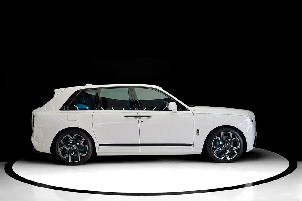 CULLINAN BLACK BADGE | TIFFANY BLUE | BESPOKE AUDIO | STARLIGHT | 2 YEARS WARRANTY + SERVICE - Image 4