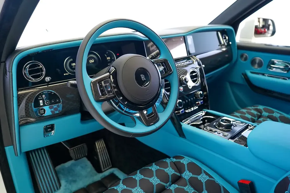 CULLINAN BLACK BADGE | TIFFANY BLUE | BESPOKE AUDIO | STARLIGHT | 2 YEARS WARRANTY + SERVICE - Image 6