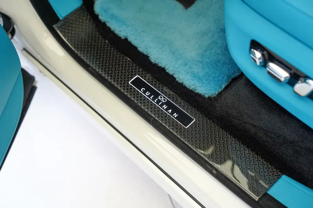 CULLINAN BLACK BADGE | TIFFANY BLUE | BESPOKE AUDIO | STARLIGHT | 2 YEARS WARRANTY + SERVICE - Image 9