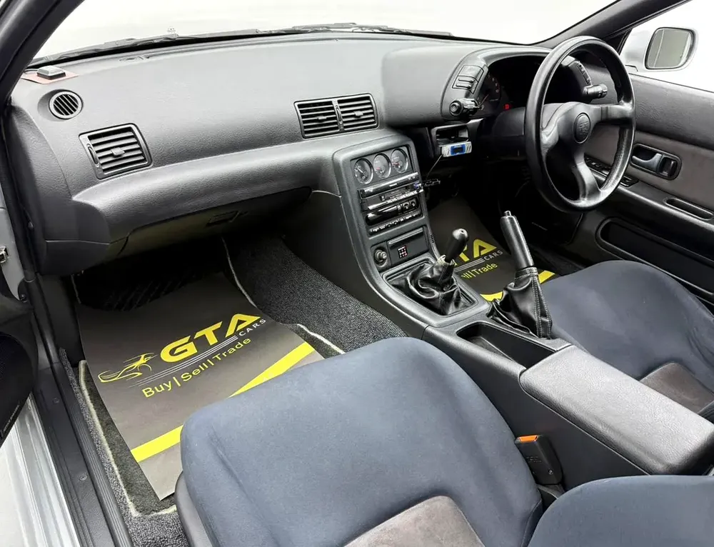 1993 Nissan Skyline GT-R ,Full Service history ,Excellent Condition ,GCC - Image 9