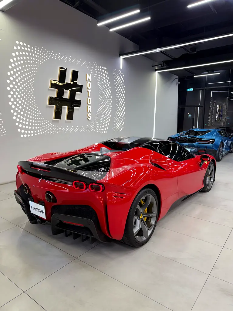 Ferrari SF90 SPIDER - Image 5