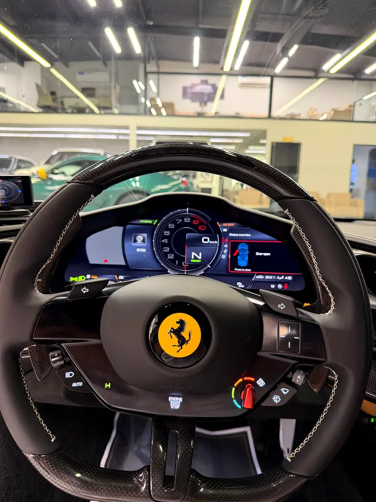 Ferrari SF90 SPIDER - Image 9