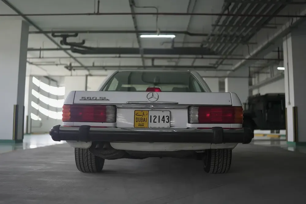 Mercedes-Benz SL 560 R107 Excellent Condition - Image 7