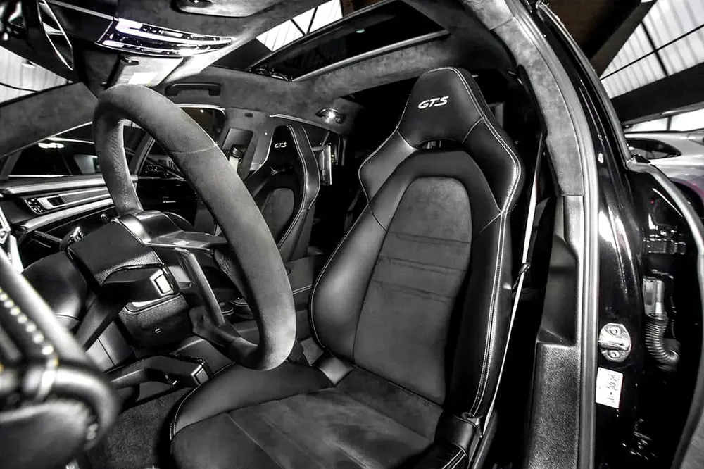 Aed 3,940/Month | Porsche Panamera GTS V8 (Custom Order Highly Specked) | Accidents Free | Warranty - Image 11