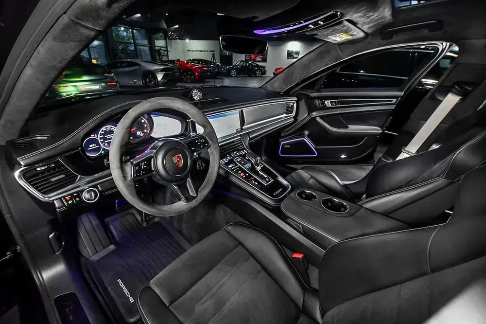 Aed 3,940/Month | Porsche Panamera GTS V8 (Custom Order Highly Specked) | Accidents Free | Warranty - Image 7