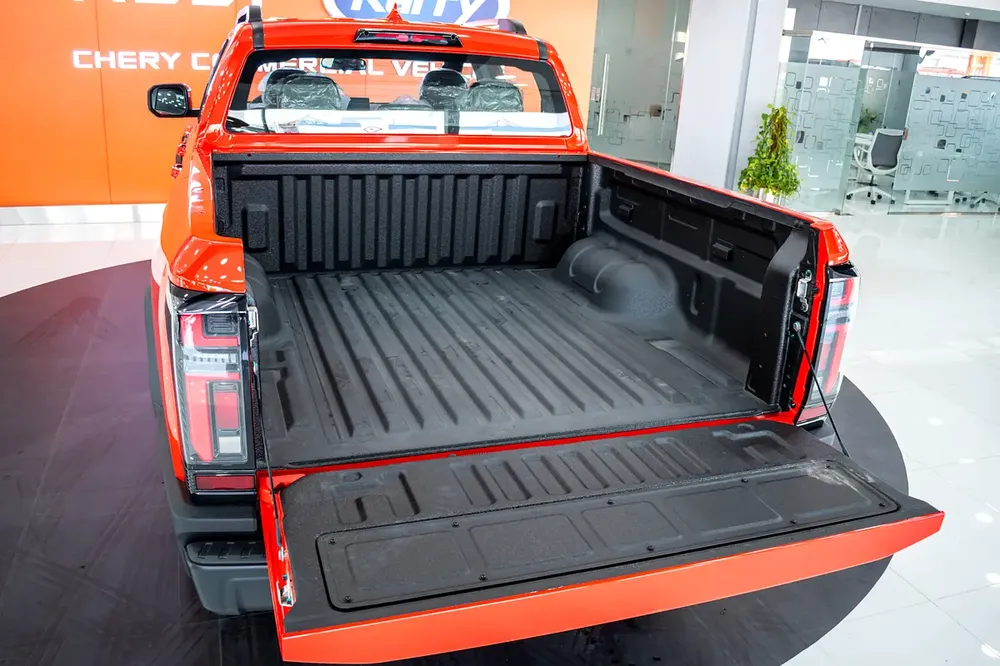 2.3L TURBO DIESEL | 8 SPEED AUTOMATIC | 4X4 | GCC | 5 YRS / 200000 KM WARRANTY - Image 8