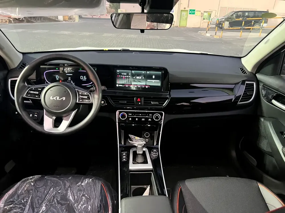 Kia Seltos 1.5L CVT Deluxe Edition - 2025 - Image 10