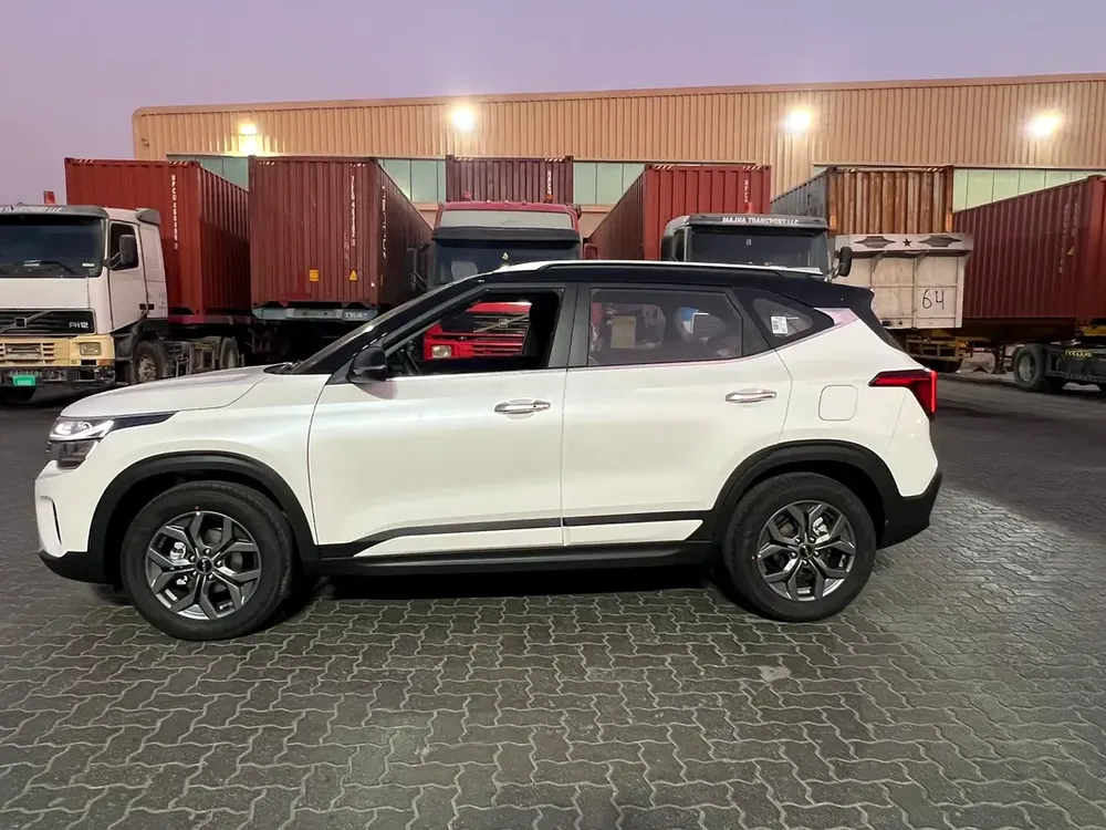 Kia Seltos 1.5L CVT Deluxe Edition - 2025 - Image 4