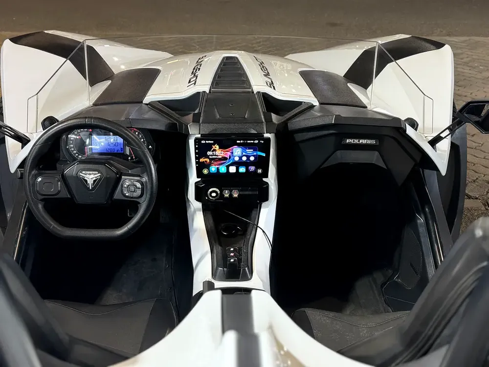 Polaris slingshot TECHNOLOGY PACKAGE - Image 8