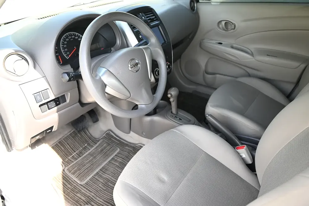0% DP - APPLE CARPLAY - NISSAN SUNNY SV - GCC SPECS - Image 11