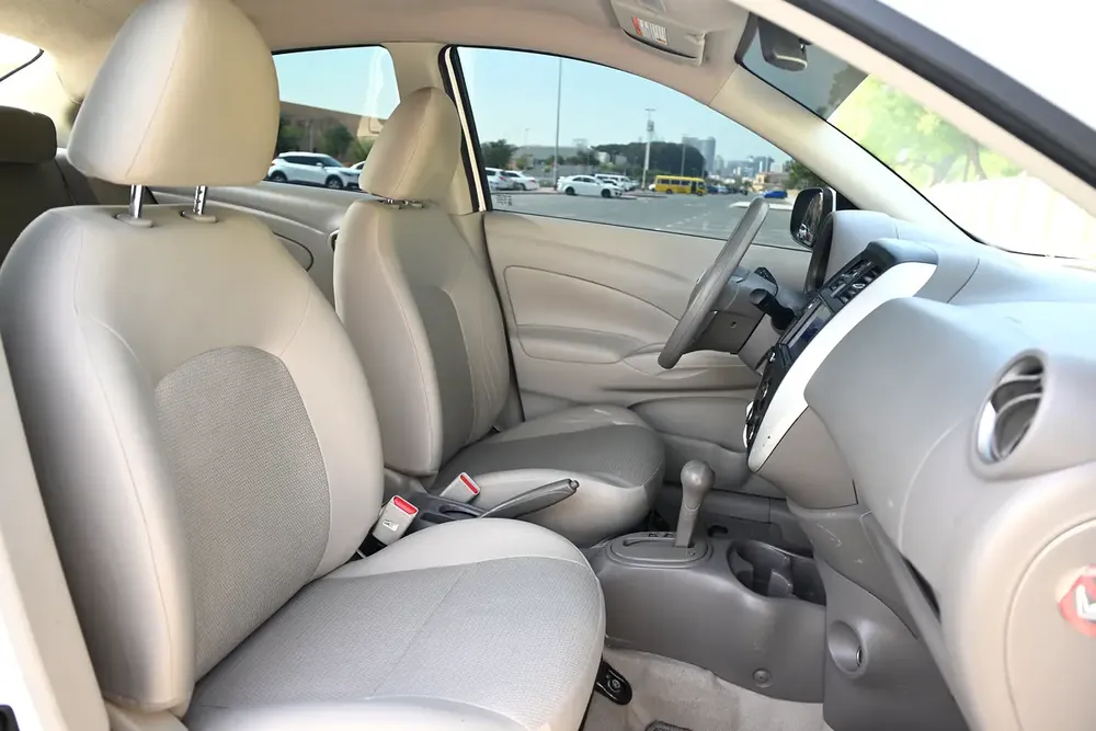 0% DP - APPLE CARPLAY - NISSAN SUNNY SV - GCC SPECS - Image 12